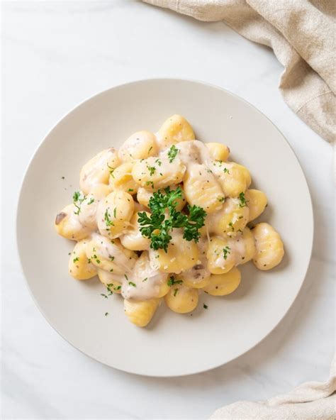 Gnocchi W Sosie Serowym Z Pieczarkami Rozdomowiona