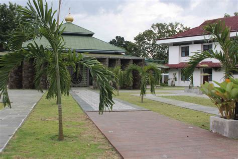 Masjid Fakultas Matematika Dan Ilmu Pengetahuan Alam Universitas