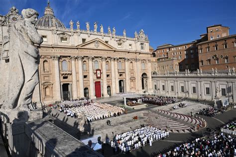 Il Vaticano Apre Alla Benedizione Delle Coppie Omosessuali Le Regole