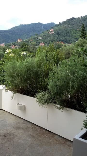 Giardino Pensile Con Vista Sul Porto Di Rapallo Contemporain