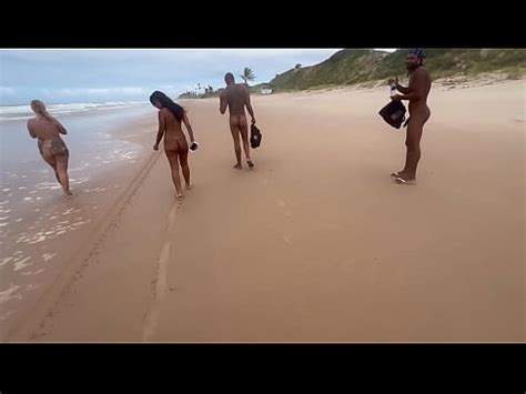 Fui Minha Amiga Da A Bucetinha Em Uma Praia De Nudismo Para Os Pirocudos XVIDEOS