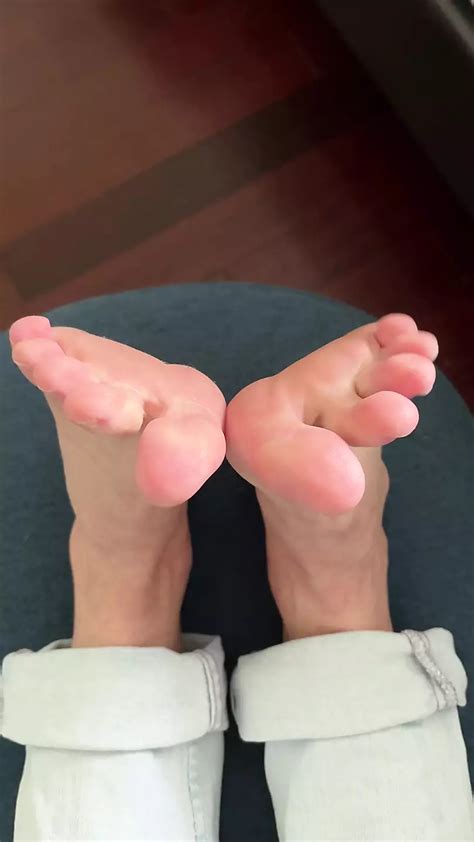 Suck My Toes Gay Feet Amateur Porn Feat Barefoot Blake Xhamster