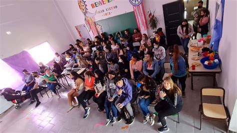 Denuncian Aulas Superpobladas En El Instituto De Formación Docente