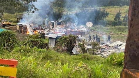 Nekat Bakar Gedung Puskesmas Di Puncak 2 Anggota KKB Papua Ditangkap