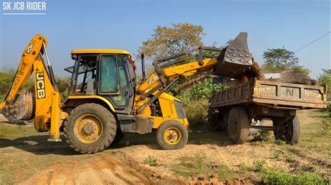 New Jcb 3dx Backhoe Loader Machine Loading Mud In Sonalika 47 Di Rx