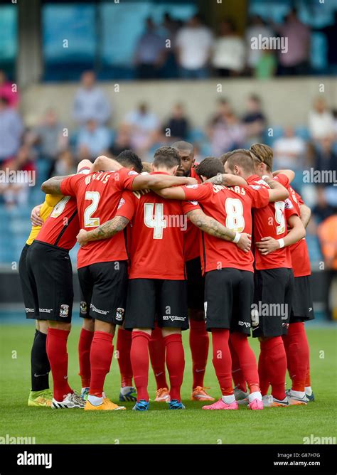 Coventry City Players In A Huddle Hi Res Stock Photography And Images