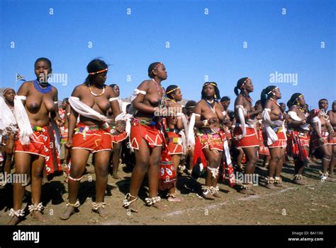 Reed Dance Zeremonielle Teilnehmer Kwa Zulu Natal South Africa Stockfoto Bild 23380392 Alamy