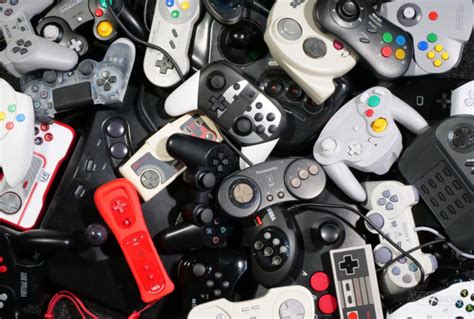 7 Worst Gaming Controllers Ever Made