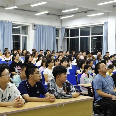 【学院动态】历史文化旅游学院顺利召开2021级学生手册培训会生活