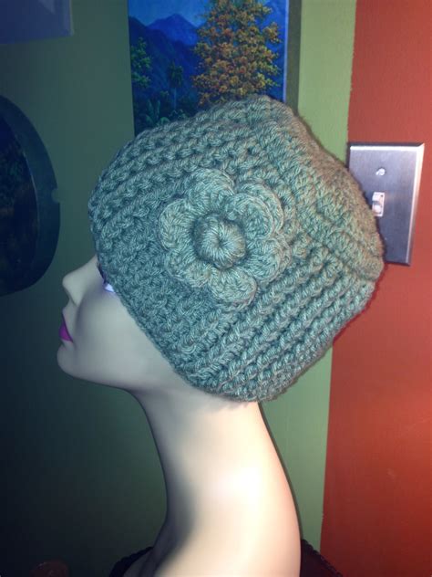 Crochet hat with flower. Crochet Hats, Beanie, Yarn, Interior Design, Projects, Flowers, Fashion ...