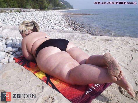 Bootylicious Beach Honey ZB Porn