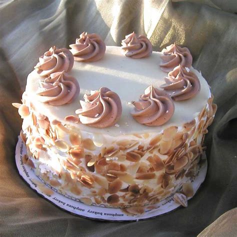 AMARETTO CAKE — Amphora Bakery