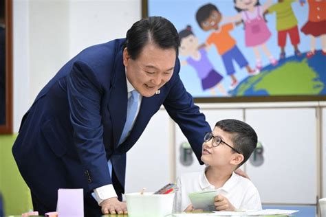 늘봄학교 현장 방문한 윤석열 대통령 네이트 뉴스