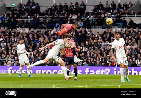 Evertons Dominic Calvert Lewin Attempts A Header Towards Goal During