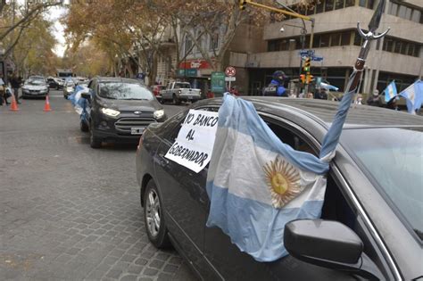 Banderazos en distintos puntos del país contra la intervención del