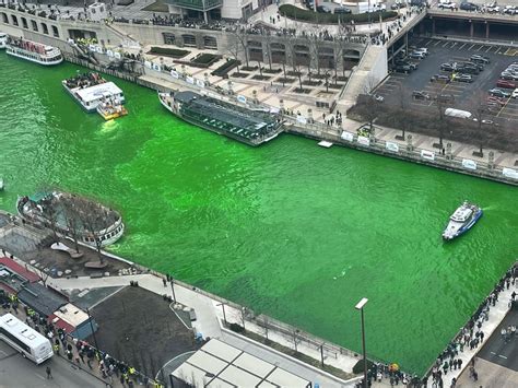 Photos: Chicago River dyed green for St. Patrick’s Day 2023 | WGN Radio ...