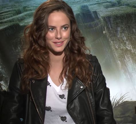 Spinning out série Netflix Patinage artistique avec Kaya Scodelario