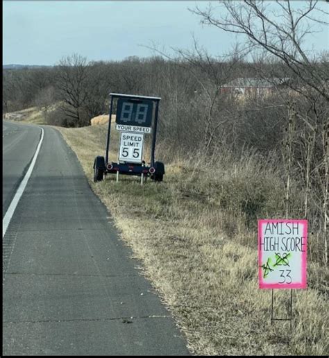 Amish racing : r/funnysigns