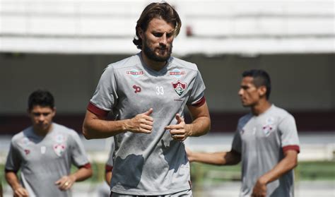 Uma das prioridades zagueiro é esperado no Corinthians para definir acerto