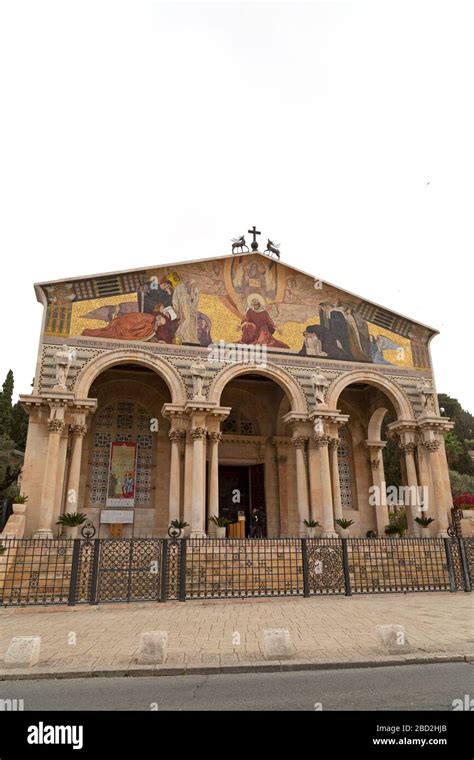 Fassade Der Kirche Aller Nationen Kirche Der Qual In Jerusalem