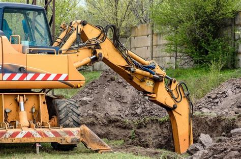 6 Important Safety Features of Excavator Machinery - Diesel Plus