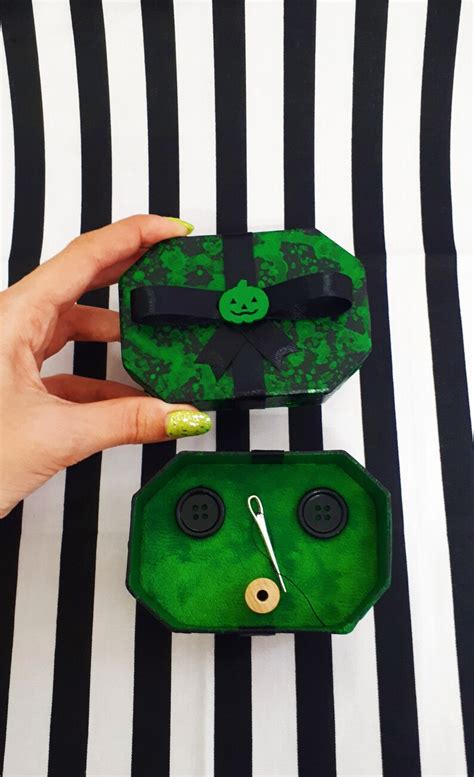 Coraline Box Button Andere Mutter Halloween Kollektion Etsy