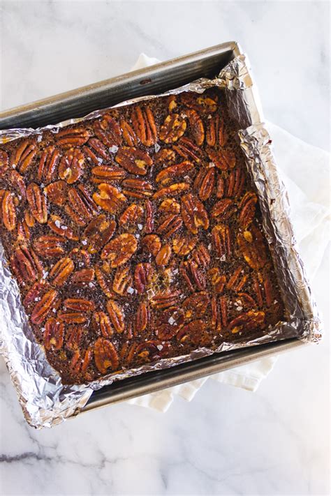 Maple Pecan Pie Bars (Without Corn Syrup) [gluten free] - Robust Recipes