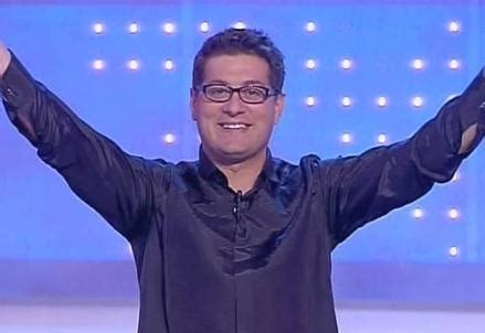 Enrico Papi Il Conduttore Torna Su Rete Maurizio Costanzo Show