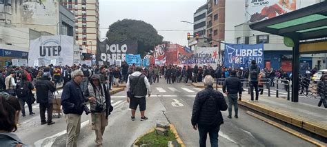 Reclamo Por Alimentos Y Programas Sociales Organizaciones Cortaron