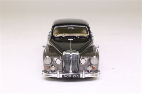 Neo 44275 Daimler Majestic Major Black Over Gunmetal 64394