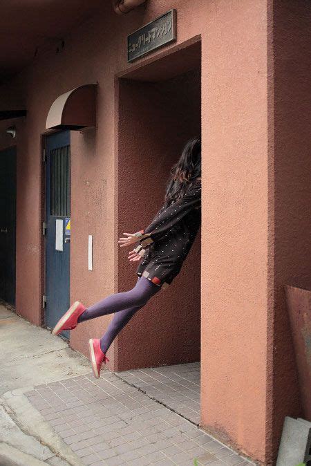 Levitating Girl Natsumi Hayashi Geekologie Levitation Photography