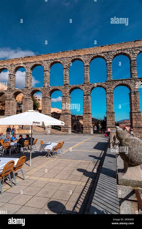 Segovia Espa A De Febrero De El Antiguo Acueducto Romano De