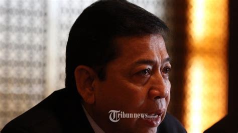 Hari Pertama Kembali Ngantor Tingkah Setya Novanto Mendadak Aneh