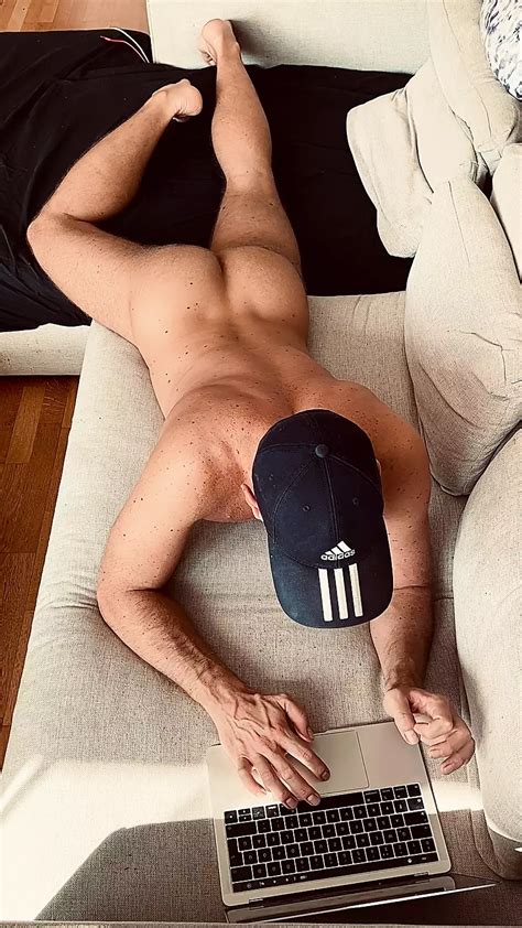 CHATING WITH FANS SHOWING MY SMOOTH ASS XHamster