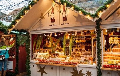 CHRISTMAS MARKETS IN CATALONIA Barcelona Colours