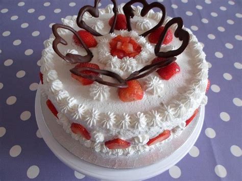 Tarta De Fresas Con Nata Desserts Delicious Desserts Dessert Recipes