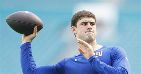 Giants Daniel Jones Reportedly Shut Down For Rest Of 2021 Season With