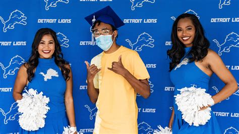 Detroit Lions Academy 2021 graduation photos