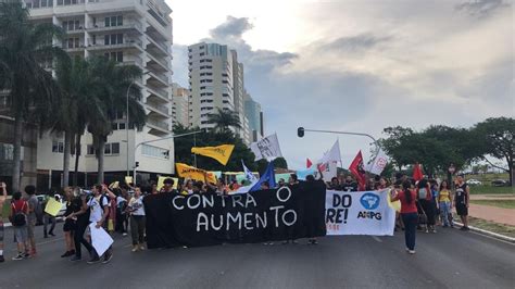 Manifestantes Fazem Novo Protesto Contra Reajuste No Transporte Público