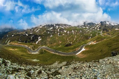 Transalpina redeschisă traficului rutier Condițiile în care se poate