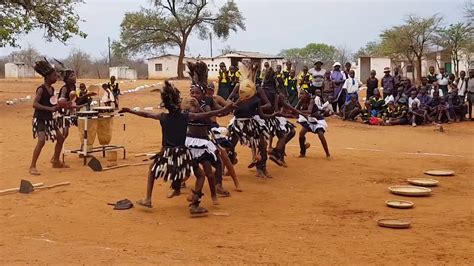 Sihlengeni Primary Traditional Dance Group Mbakumba Dance 2019 Youtube