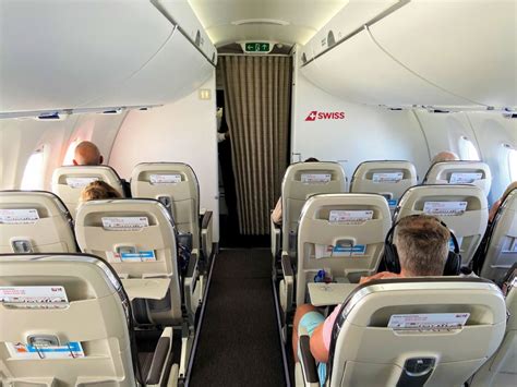 Review: A dazzling Swiss A220 business class flight Zurich to Dublin ...