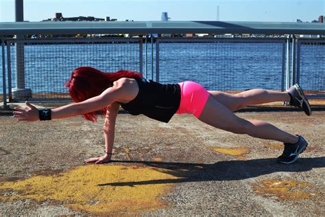 straight arm plank runstreet