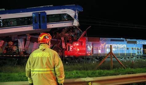 Choque De Trenes En Chile Las Impactantes Imágenes Del Accidente Entre