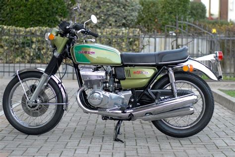 Carollomotoclassiche Suzuki GT 550