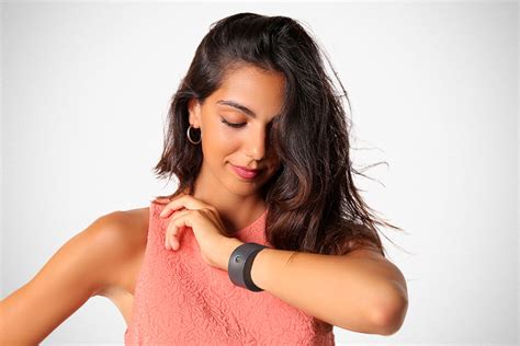 This Trendy Bracelet Is Actually A 13MP Camera That Also Records In 1080p