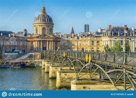 Pont Des Arts, Paris, France Stock Photo - Image of holiday, pont ...