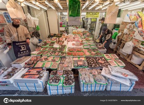 Ameyoko Shopping Street Tokyo Ameyoko Busy Market Street Yamanote Line ...