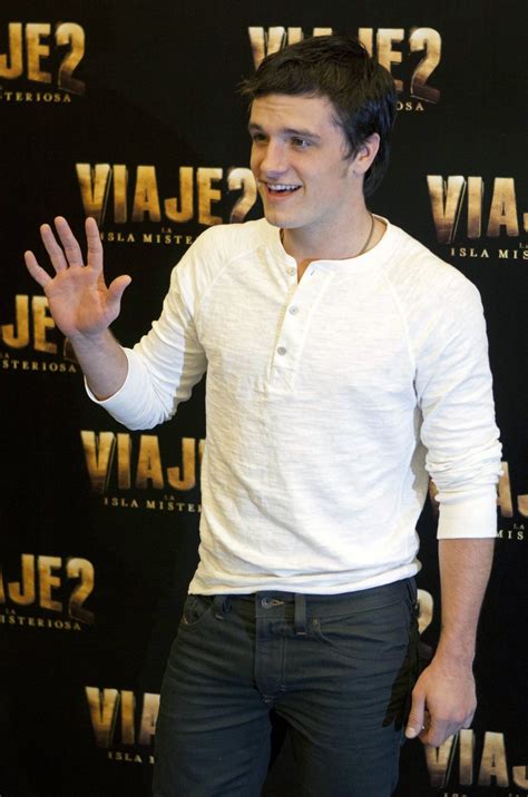 Fotos De Josh Hutcherson En La Conferencia De Prensa De Journey 2 En