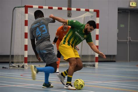 Futsal Zvv Den Haag Mannen Overtuigend Langs Reserves Van Be